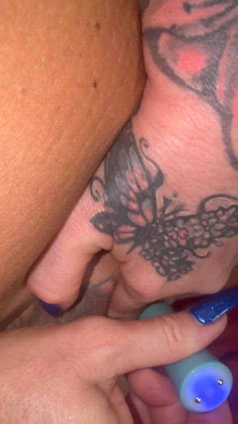 Mutual masturbation with a huge cum shot on my boobs