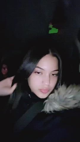 Need somebody to LIVE cum trib my gf plz