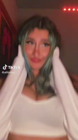 cute gamer girl girls latina tiktok clip