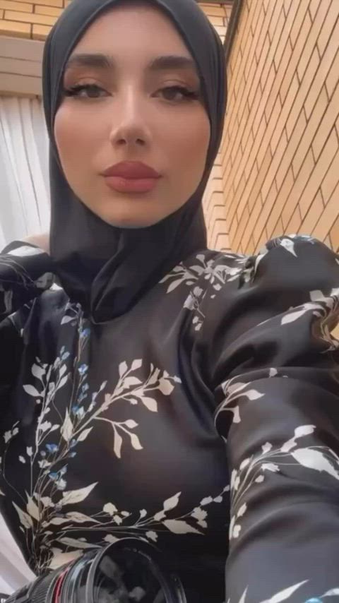 amateur hijab muslim uniform virgin clip