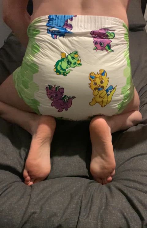 ass diaper male rubbing slapping solo clip