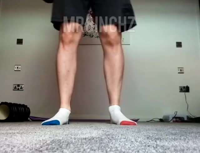 Lunges in trainer socks