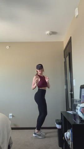 blonde tiktok twerking clip