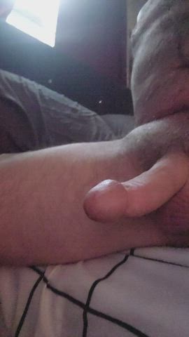 42 m4f just stopping by to wave at all you naughty lil pervy girls
