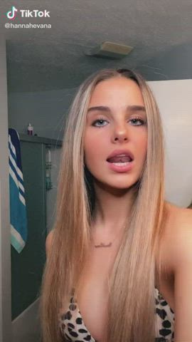 teen tiktok tits clip