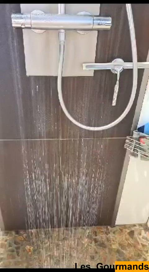 golden shower milf pee peeing piss pissing clip