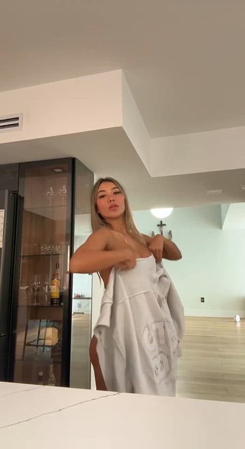 OMG!! Beautiful Asian teen drop after showering