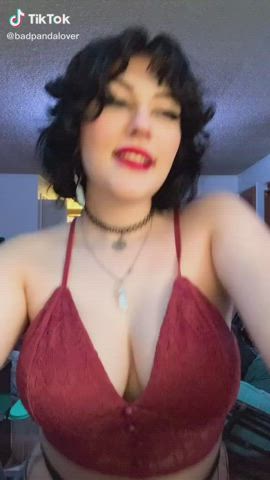 Alt Big Tits TikTok clip