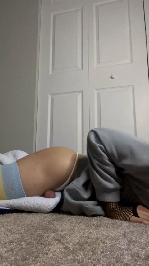 femboy humping pillow humping clip