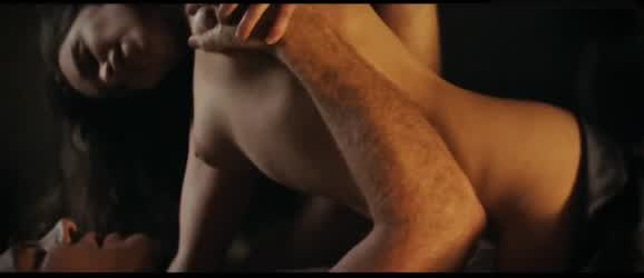 Emilia Clarke boob grab