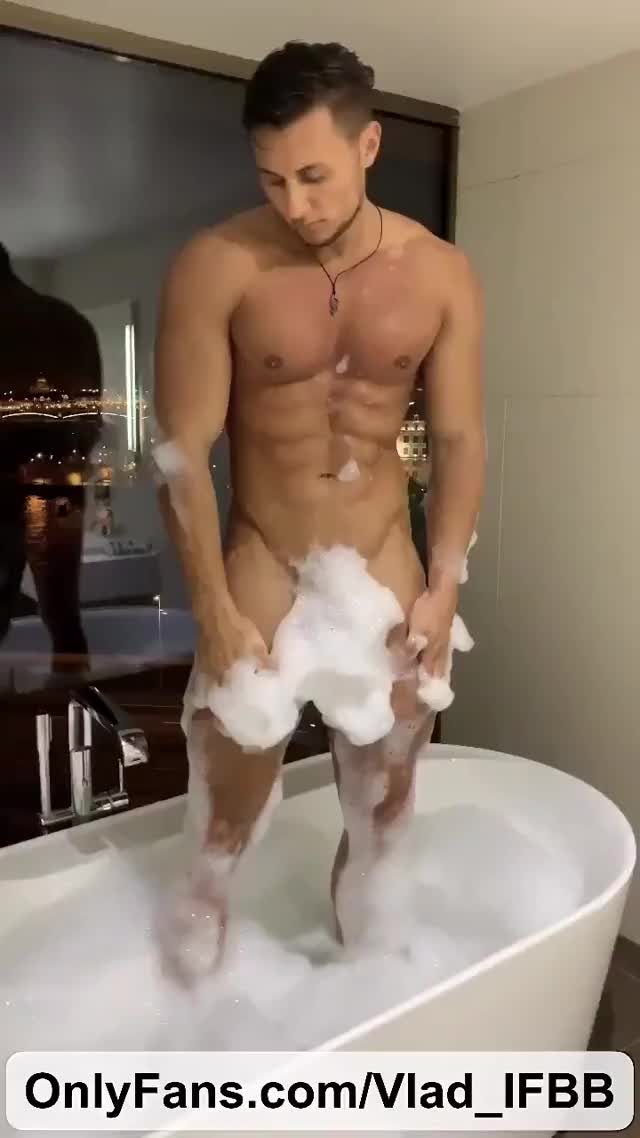 Bryan Hawn @BryanHawnREAL My Husband taking a Bubble Bath!  Click Here: http://OnlyFans.com/Vlad_IFBB