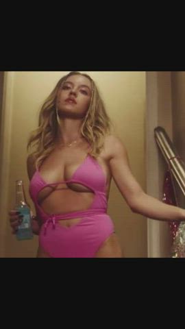 Sydney Sweeney jerking