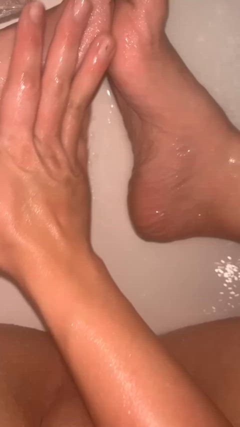 cum on feet onlyfans pussy clip