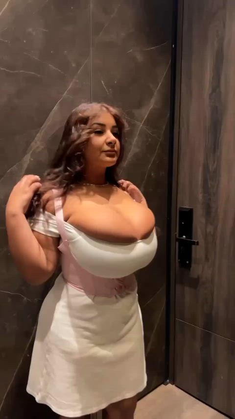 amateur big tits bouncing bouncing tits corset dress huge tits jiggle jiggling spanish