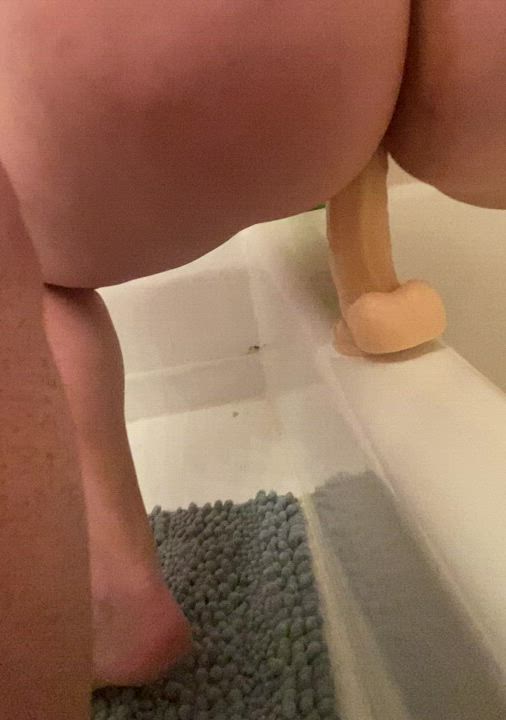 NYC hotwife practicing. Who wants next?