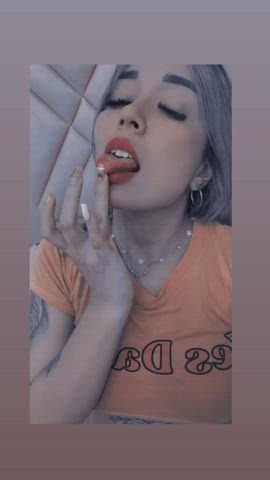 Camgirl Curvy Latina Licking Model Seduction Sucking Tattoo Webcam clip