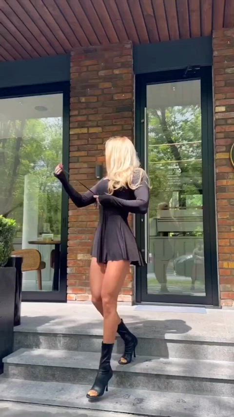 babe blonde high heels walking clip