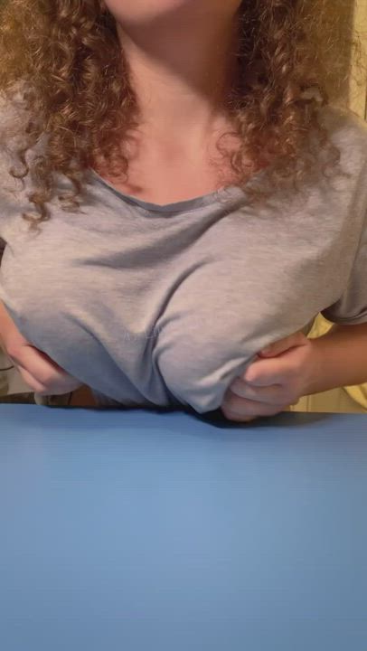 Big Tits Curvy Nipples Titty Drop clip