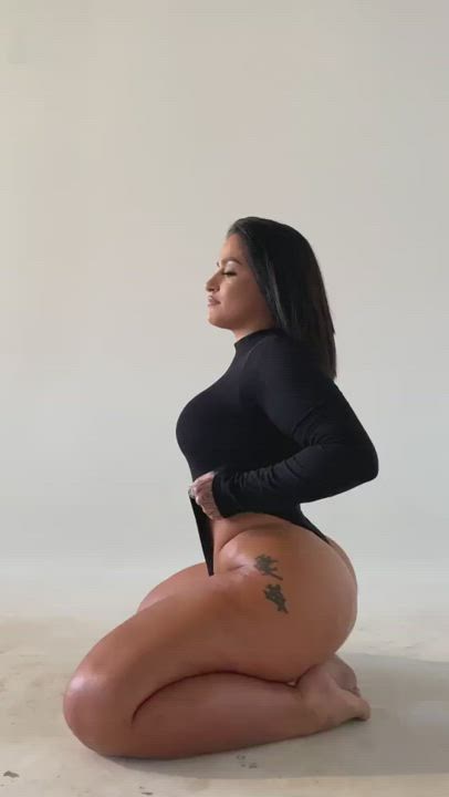Babe Big Ass Latina clip