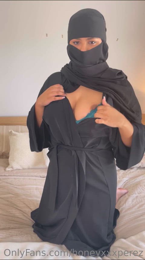 big tits hijab interracial clip