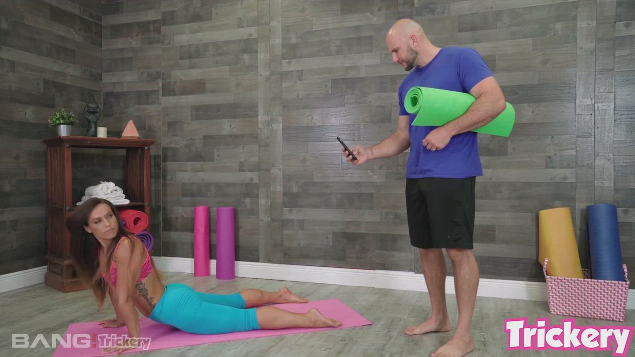 Kelsi Monroe gives interesting yoga lessons