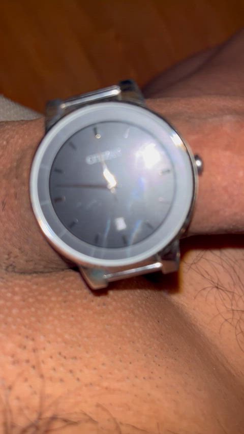 What’s the time on my wrist?