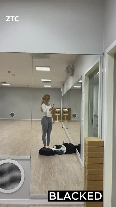 blacked booty caption gym clip