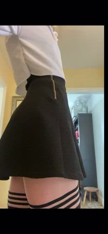Which skirt would you rather fuck me in?
