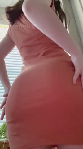 Ass Bending Over Shaking clip