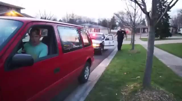 Drunk guy tries to outrun cop with taser gun