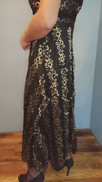 Trying on my fiances dress while shes out of town. I think I might look better in