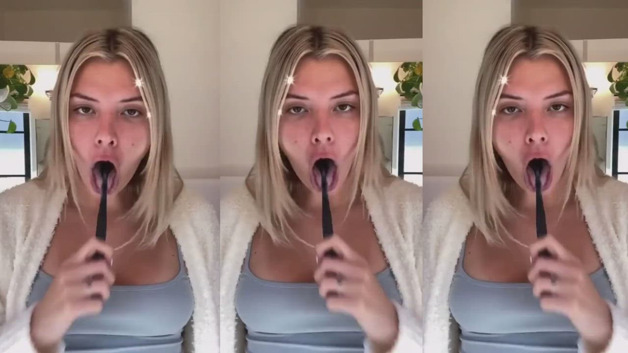 Alissa Violet Ass Blowjob clip