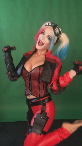 Behind The Scenes Comics Cosplay Harley Quinn clip