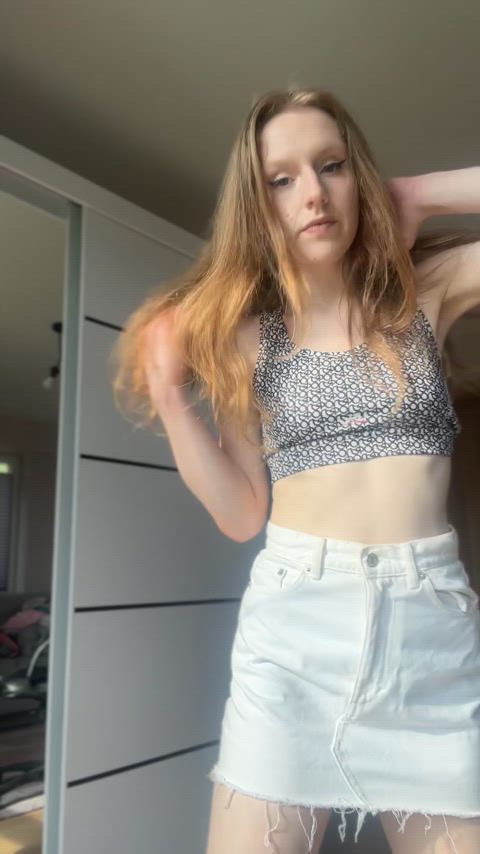 onlyfans petittits petite skirt sport sports bra sweetpetite teen teens upskirt amateur-girls