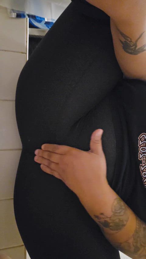 pissing slut solo clip