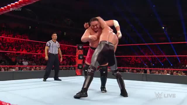 Seth Rollins vs. Samoa Joe: Raw, June 5, 2017