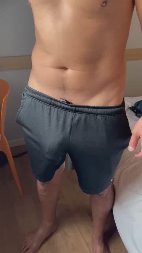 He can’t wear shorts 🍆🔥😈