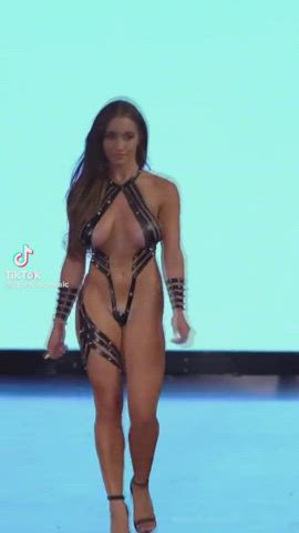 boobs erotic model clip