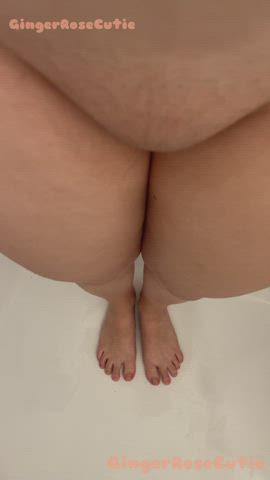 Pee in the shower [F18]