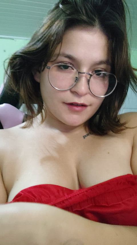 amateur glasses natural tits nerd onlyfans small tits teen tiktok tits adorable-porn