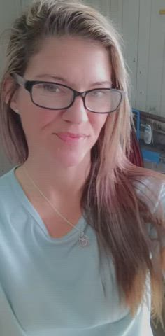 blonde cute milf clip