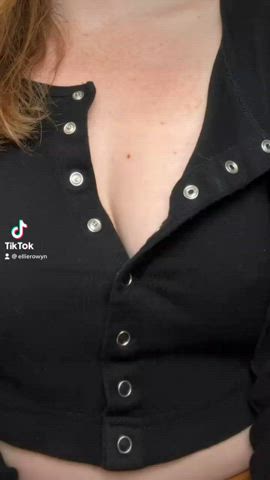 amateur freckles milf natural natural tits redhead skirt tattoo tiktok clip