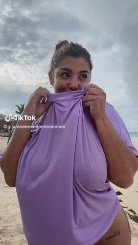 big tits bouncing tits braless pokies tiktok clip