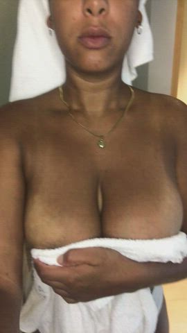 ebony latina tits clip