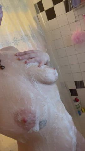 Soapy bouncy shower pups