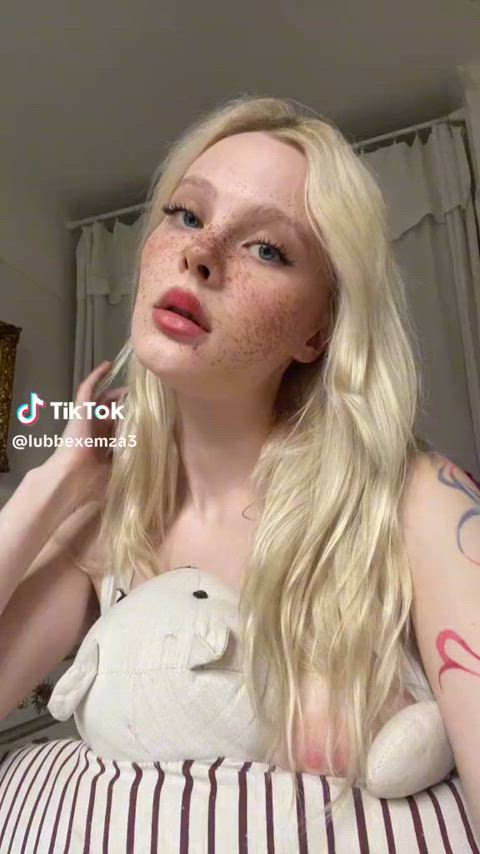 ViviMalishka - More tiktok flashing videos on my tiktok likes (juanmomo45)