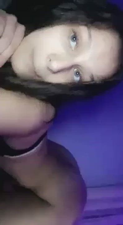 Teen Wet Pussy White Girl clip