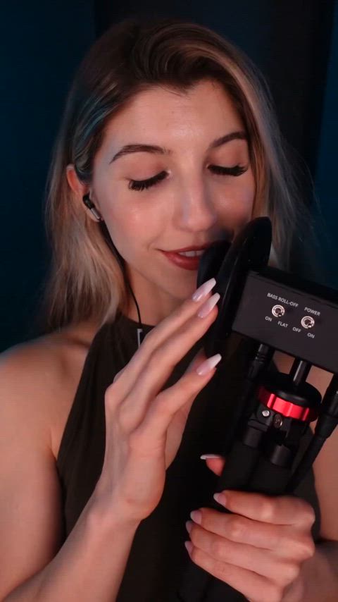 asmr beautiful blonde close up french kissing kissing sexy sexy voice smile clip