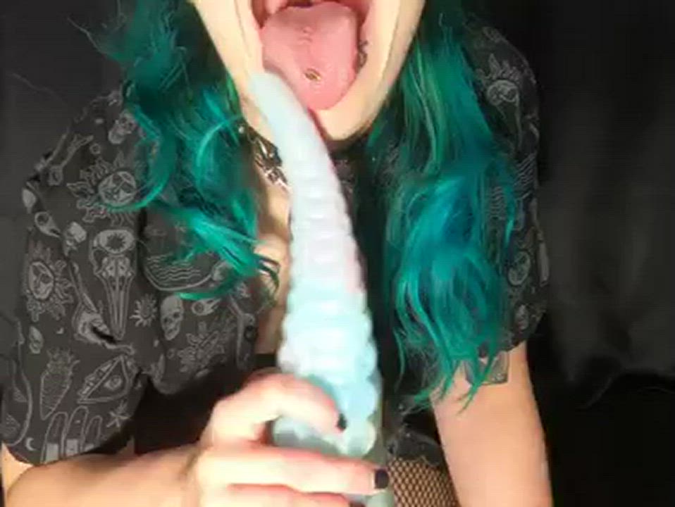 Bad Dragon Goth Tongue Fetish clip