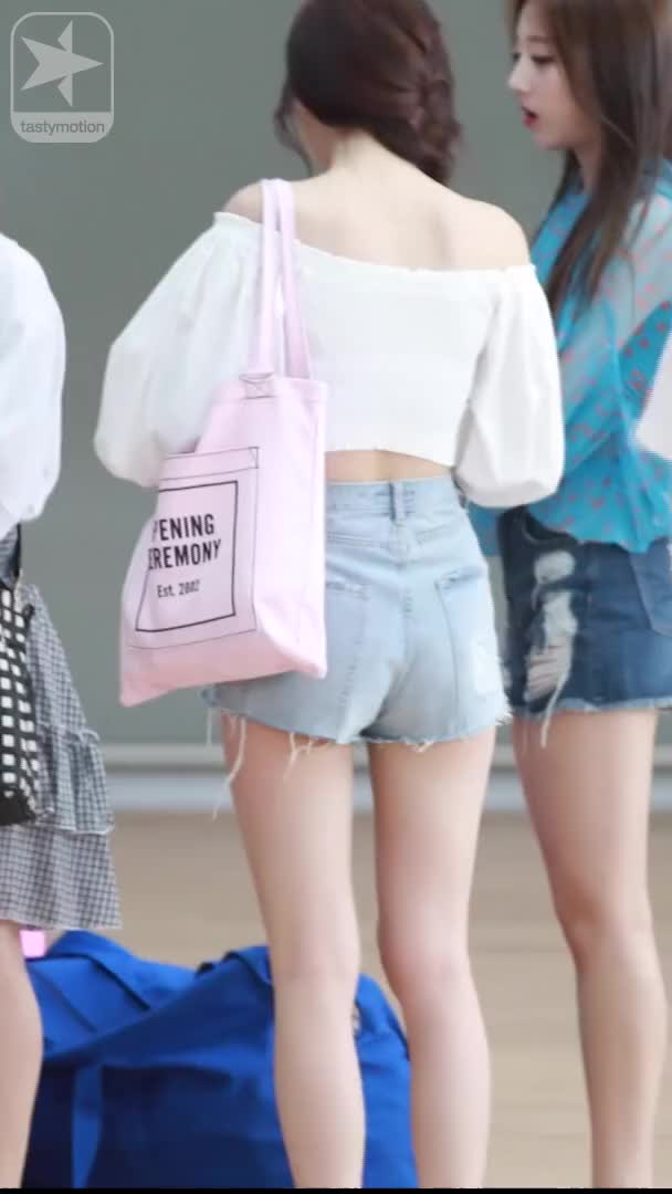 LOVELYZ 180615 @ Incheon Airport Sujeong